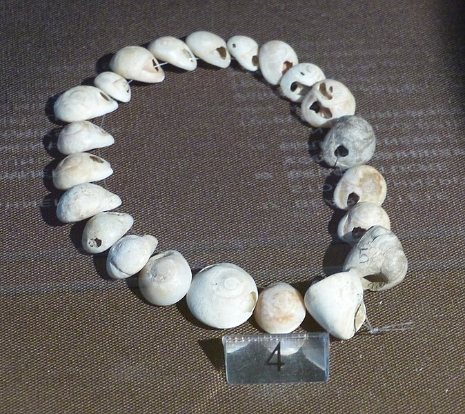 File:MAMUZ - Schneckenkette Hundssteig.jpg