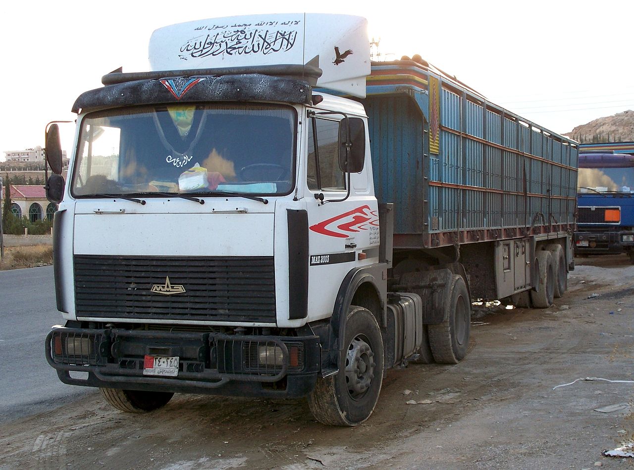 MAZ-5432 camion 1280px-MAZ-54323-truck_in_Syria