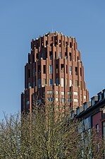 Main Plaza, Frankfurt, Tyskland av Hans Kollhoff.