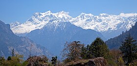 Мансири-Гимал, вид из долины реки Марсъянди