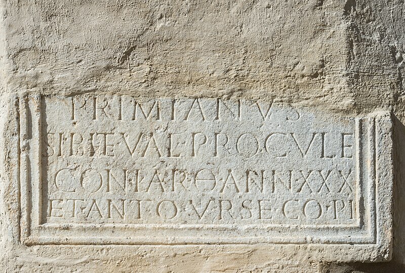 File:Maria Saal Mesnerei Abgang Grabinschrift Primianus und Valeria Procula 01032017 4821.jpg