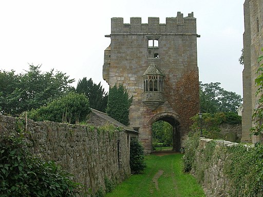 Marmion Tower - geograph.org.uk - 1690757