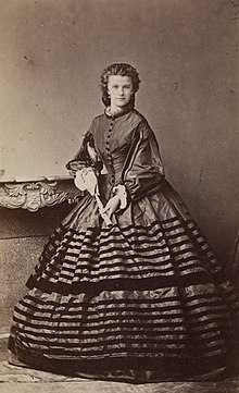 Mathilde Ludovika, Countess of Trani.jpg
