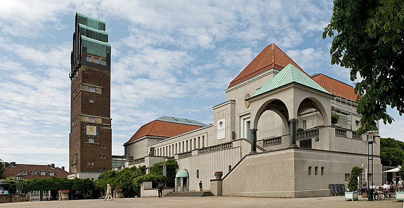 File:Mathildenhoehe Hochzeitsturm Ausstellungsgebaeude Pano 2 co.jpg