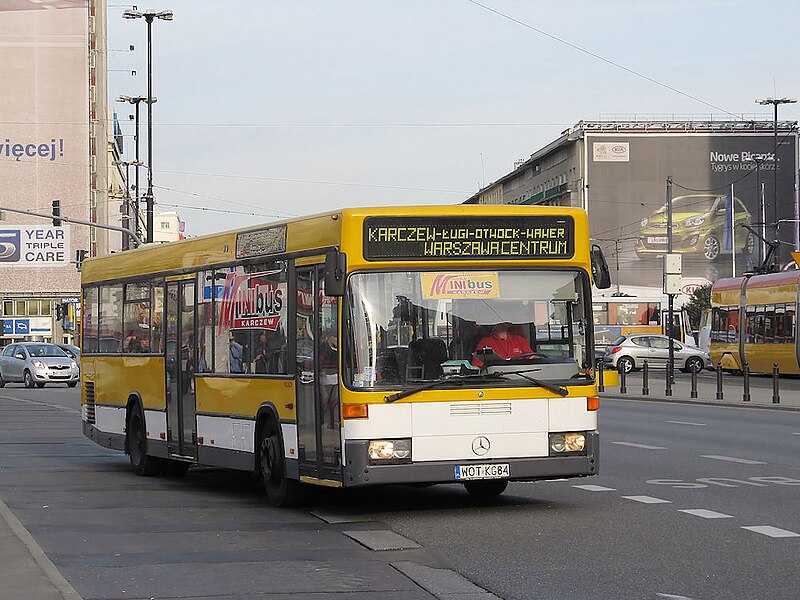 File:Mercedes Benz O405N2, MiniBus Karczew (15884957197).jpg