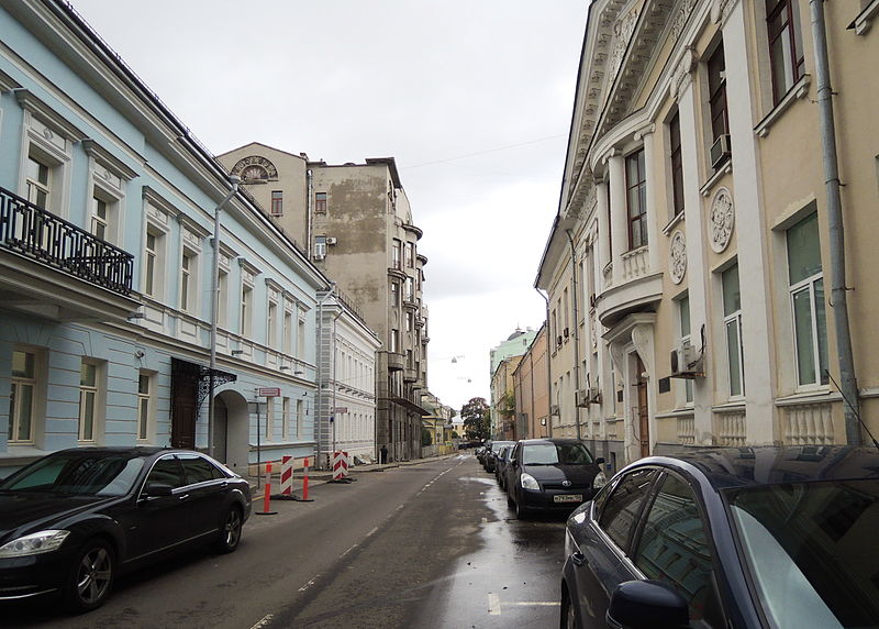 File:Moscow, Znamenka 9-12, str. 2 (2010s) by shakko 04.jpg