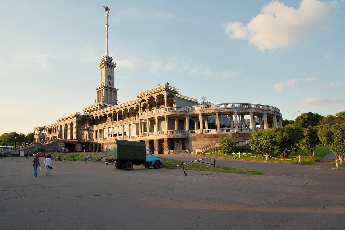 Здание речного вокзала