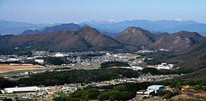 八木山から望む各務原権現山と岐阜権現山