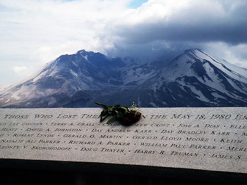 File:Mount St. Helens eruption memorial, Johnston Ridge.jpg