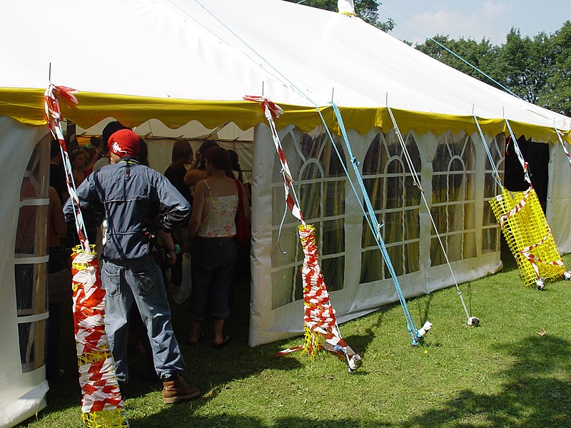 File:Music tent (94637067).jpg