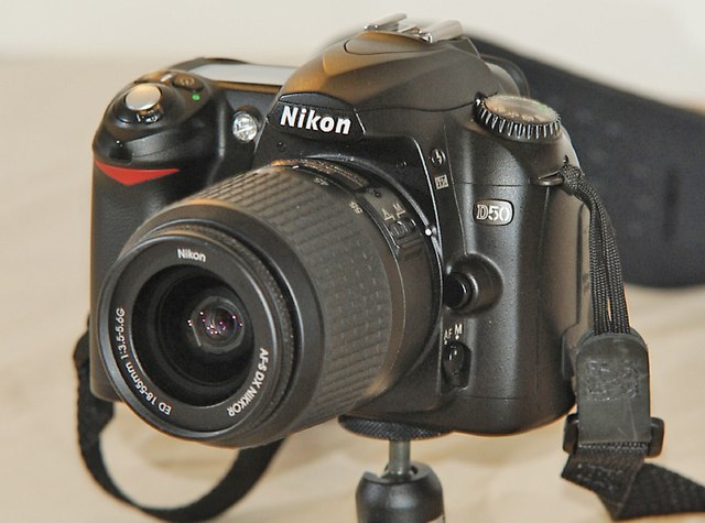 Nikon D50 - Wikidata