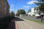 Thumbnail for File:North view of Ronovská street in Vinoř, Prague.jpg