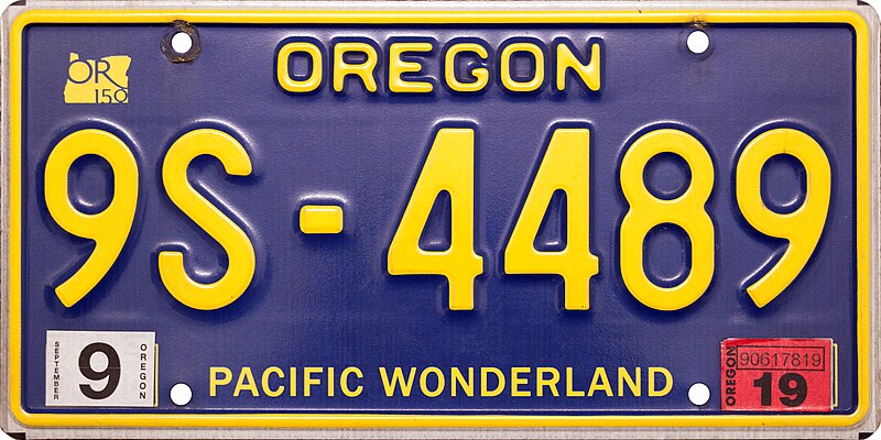 File:Oregon 2019 Sesquicentennial Passenger License Plate with 9S Prefix and Alternate Dies.jpg