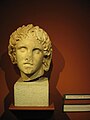 Testa in marmo di Alessandro Magno (325-300 a.C.). Ritrovamento casuale dalla zona di Giannitsa.
