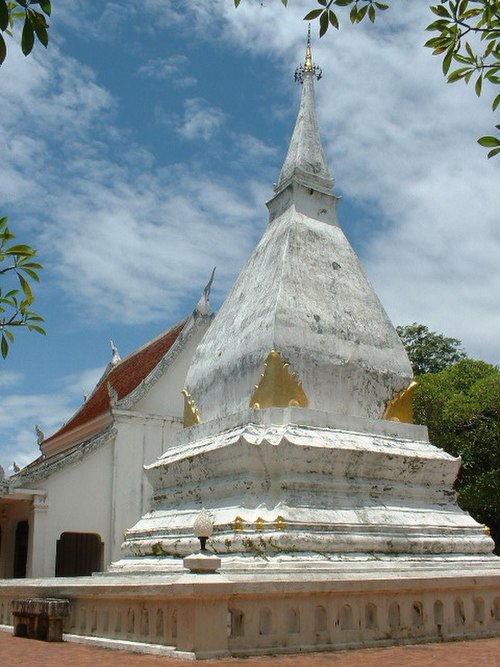 Stupa of Wat Phra That Si Song Rak, Loei, Thailand, competed in 1563 by Setthathirath and King Maha Chakkraphat to cement the alliance between Lan Xan