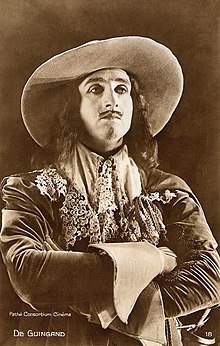 Pierre de Guingand interprétant Aramis dans Les Trois Mousquetaires, film d'Henri Diamant-Berger, sorti en 1921.