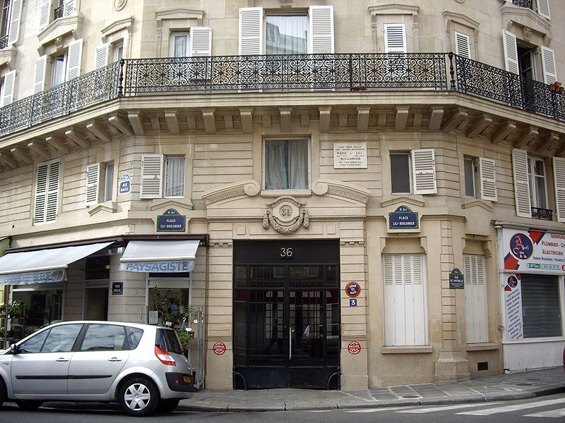 File:Place Lili-Boulanger, Paris 9.jpg