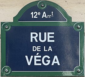 Voir la plaque.