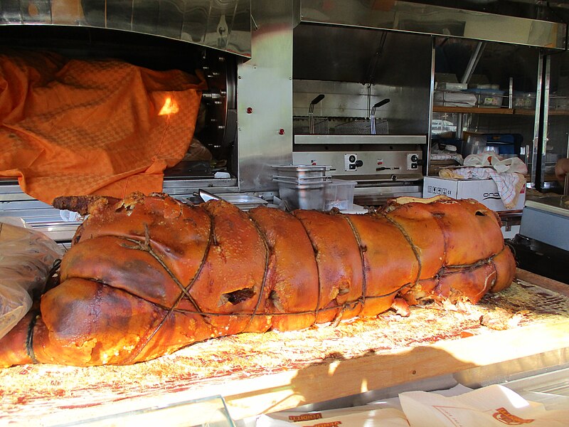 File:Porchetta Luco dei Marsi.jpg