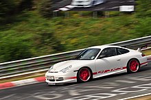 Ein 996 GT3 RS im Streckenabschnitt „Brünnchen“ auf der Nordschleife