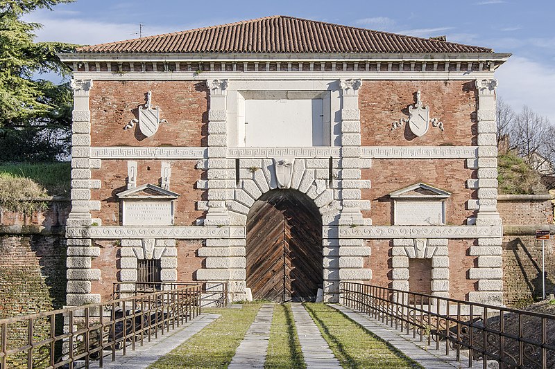 File:Porta San Zeno (1).jpg