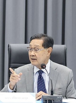 <span class="mw-page-title-main">Pridiyathorn Devakula</span> Thai politician and economist