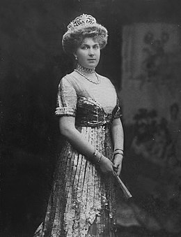 Queen Victoria Eugenia of Spain by Kaulak.jpg