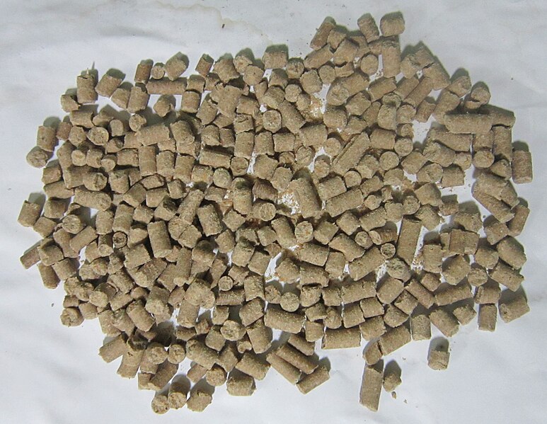 File:Rice bran pellets.jpg