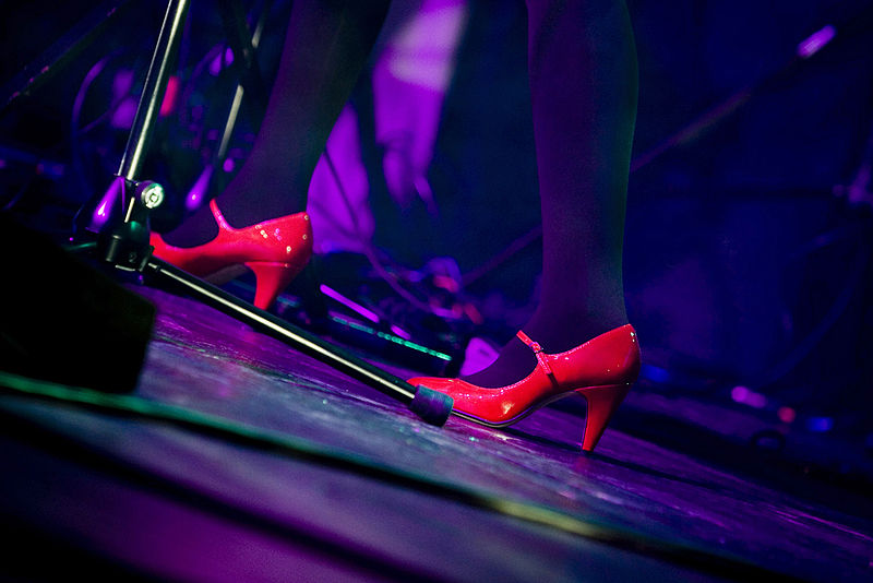 File:Rita RedShoes no Coliseu de Lisboa 03.jpg