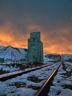 Getreideheber und Gleise in Rosedale