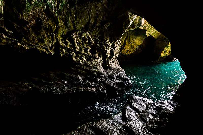 File:Rosh HaNikra Grottoes 2.jpg