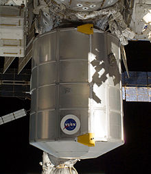 Description de l'image STS-133 ISS-26 Permanent Multipurpose Module.jpg.