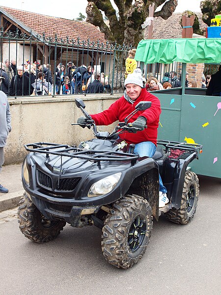 File:Saint Serotin-FR-89-carnaval 2023-a11.jpg