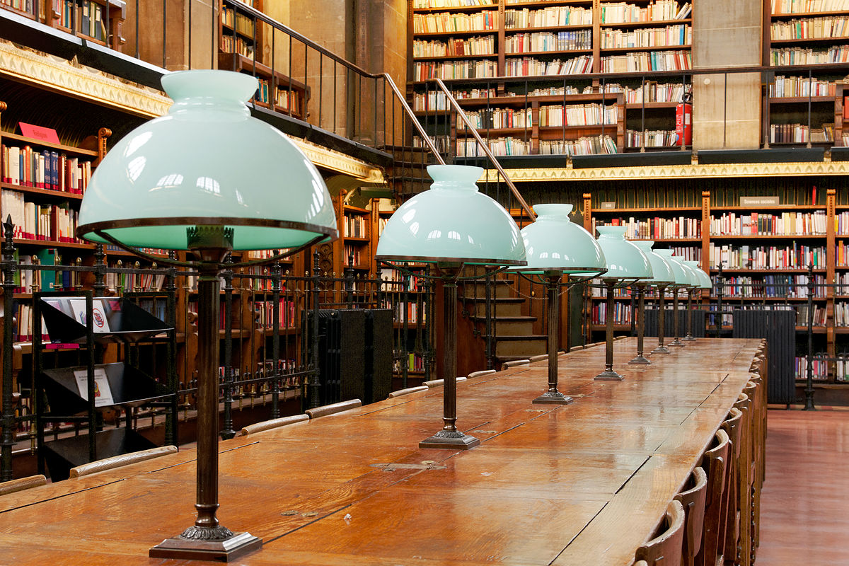 File:Salle de lecture Bibliotheque Sainte-Genevieve n08.jpg - Wikimedia  Commons