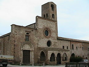 Santa Maria di Propezzano (Morro d'Oro) Abbazia 04.JPG