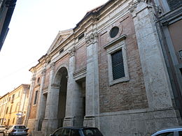 Santa Scolastica, Rieti - esterno da dx 02.JPG