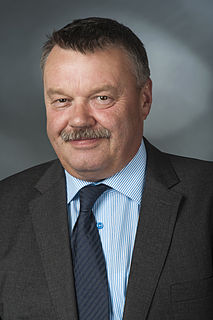 <span class="mw-page-title-main">Klaus-Peter Schulze</span> German politician