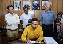 Pralhad Joshi taking charge as the Minister of Coal on 31 May 2019 Shri Pralhad Joshi taking charge as the Union Minister for Coal, in New Delhi on May 31, 2019 (1).jpg