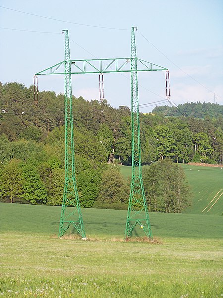 File:Stožár 400 kV.jpg