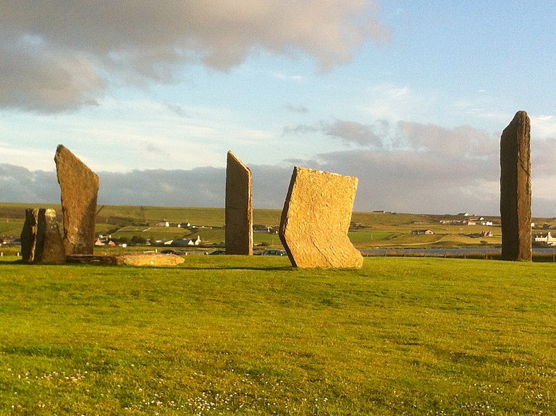 File:Stones of Stenness in eve sun 2012 - panoramio.jpg