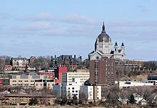 Hill by Summit Avenue showing the James J. Hill House and Cathedral SummitAvenue2.jpg