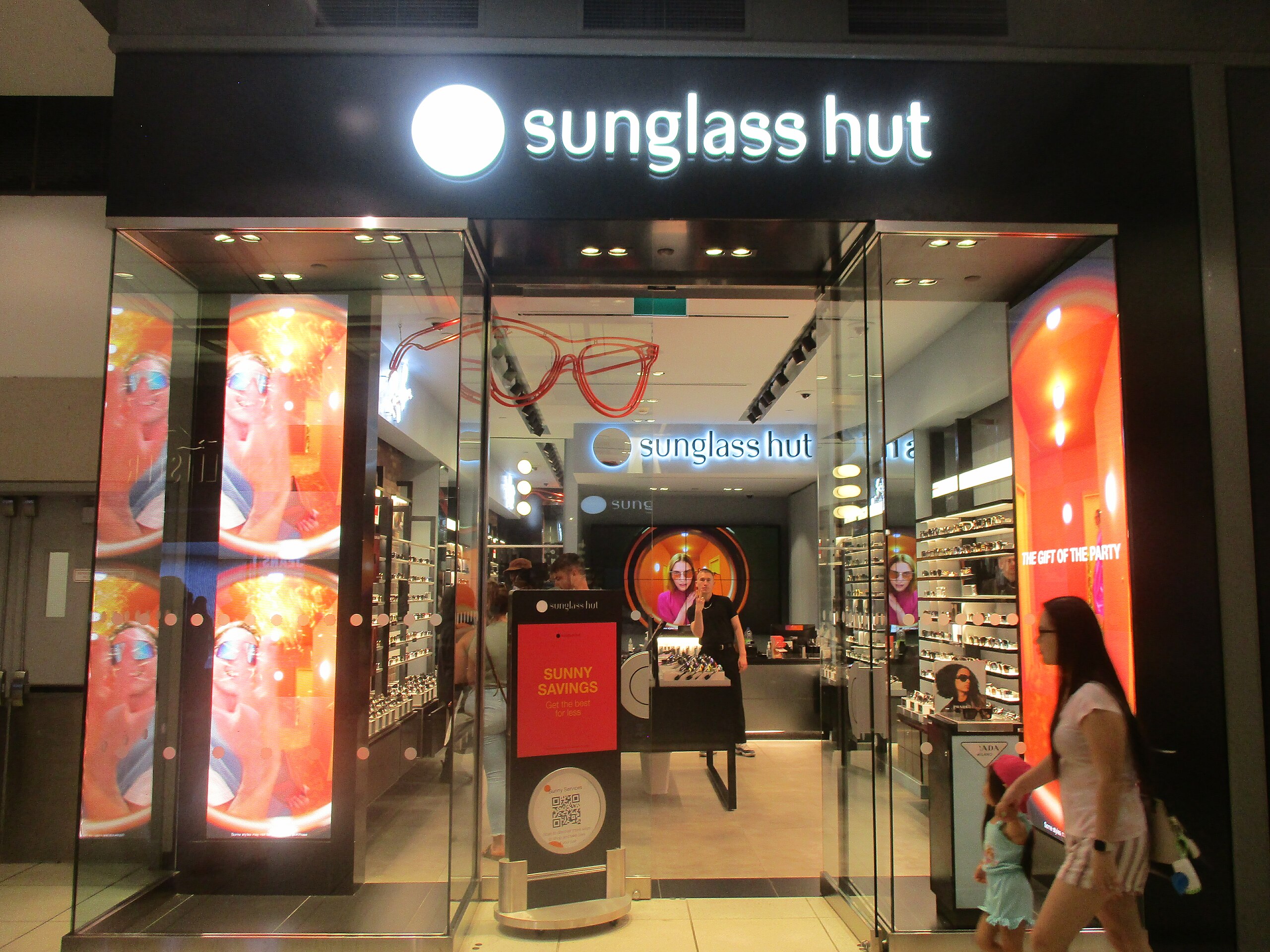 Amazon.com: Sunglass Hut Collection Man Sunglasses Black Frame, Polar Green  Lenses, 63MM : Clothing, Shoes & Jewelry