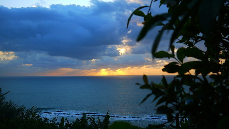 File:Sunrise from HORIKIRI pass 2 - panoramio.jpg