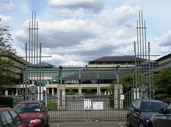 Entrance gates to The National Archives from Ruskin Avenue: the notched vertical elements were inspired by medieval tally sticks.