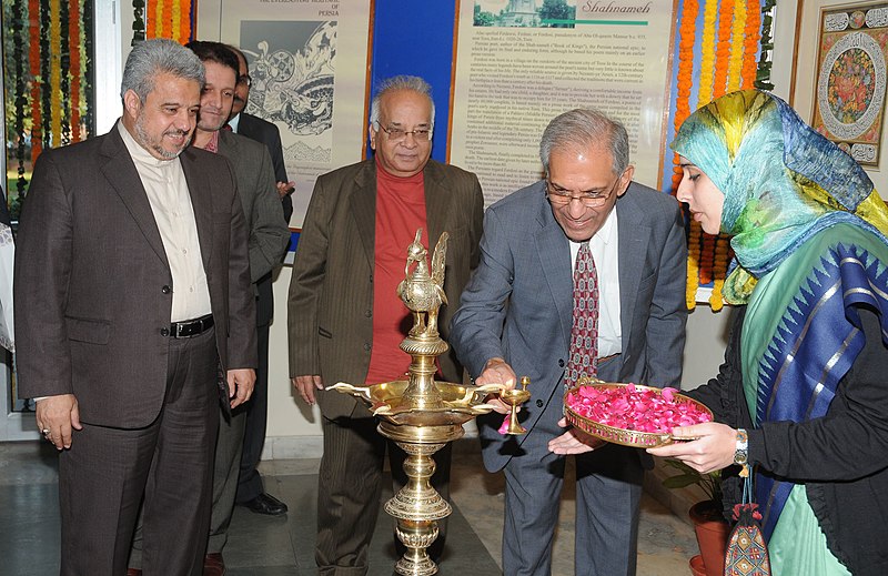 File:The Ambassador Salman Haider lighting the lamp to inaugurate an Exhibition “SHAHNAMEH – The Everlasting Heritage of Persia”, in New Delhi on November 29, 2010.jpg