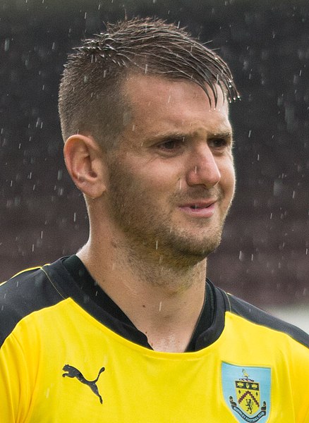 Heaton playing for Burnley in 2015