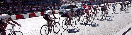 ไฟล์:Tour_de_France_2004,_Champs_Elysées.jpg