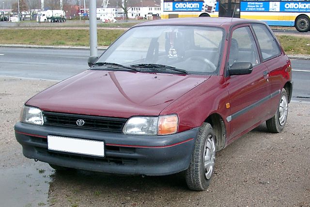 File:Toyota Starlet front 20071126.jpg - Wikimedia Commons