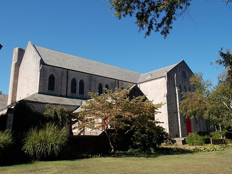 File:Trinity Episcopal Cathedral - Trenton 01.JPG