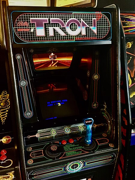 File:Tron Arcade Machine.jpg